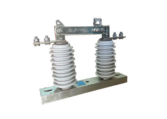 High Voltage Vertial Electrical Isolator Operated Manually Or Automatically For Breaking For Destribution System