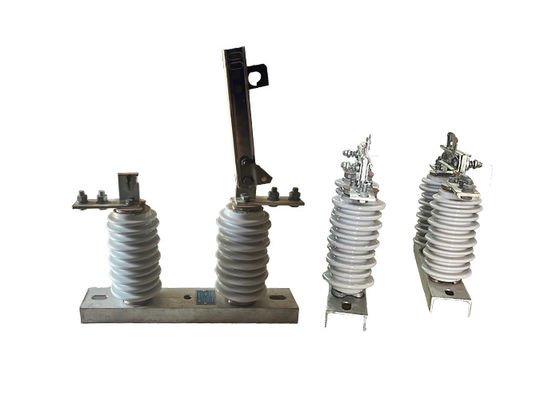 Ceramic High Voltage Disconnect Switch 50Hz For Outdoor Distribution Easily Operated Powerful Vertical Break Switch