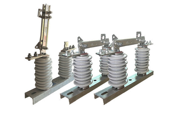 GW9-10 High Voltage Isolator Switch 630A Overhead Line Disconnect Switch For Protecting Used In Power Systems