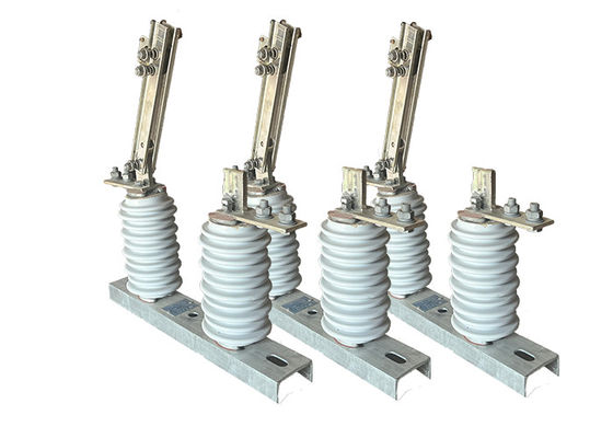 Outdoor Disconnector Switch Ceramic Insulator Hookstick Operated Switch 700Pa Used With Vacuum Circuit Breaker